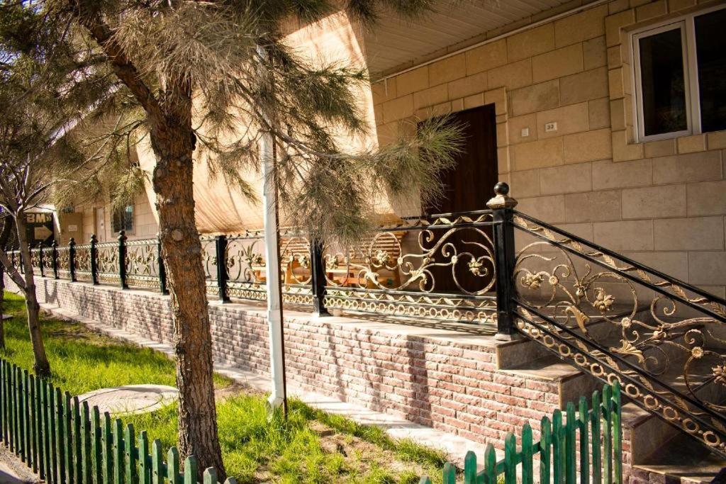 Galeon Hotel Biškek Exteriér fotografie